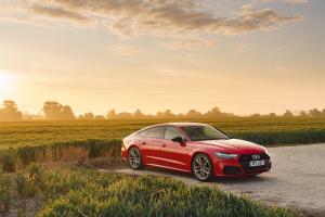 Audi A7 Sportback 55 TFSI e Quattro S-Line 2020 года  (UK)